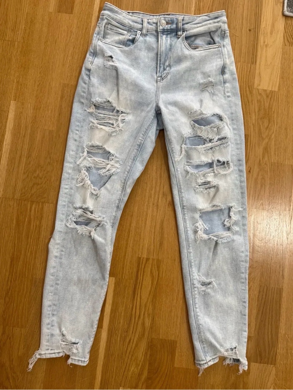 Light Wash Distressed Women’s Jeans - High Rise
